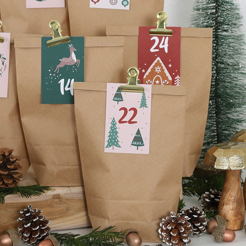 Adventskalender zum Befüllen Zahlenkärtchen grün-bordeaux