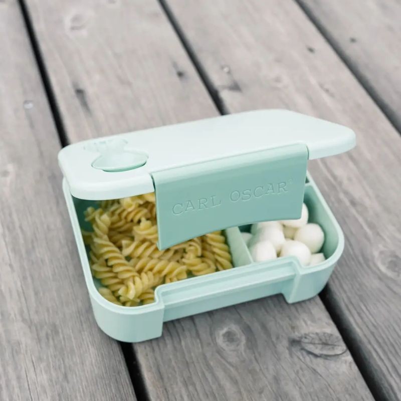 BentoBox grün mit Besteck