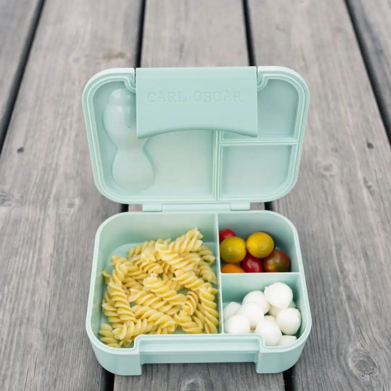 BentoBox grün mit Besteck