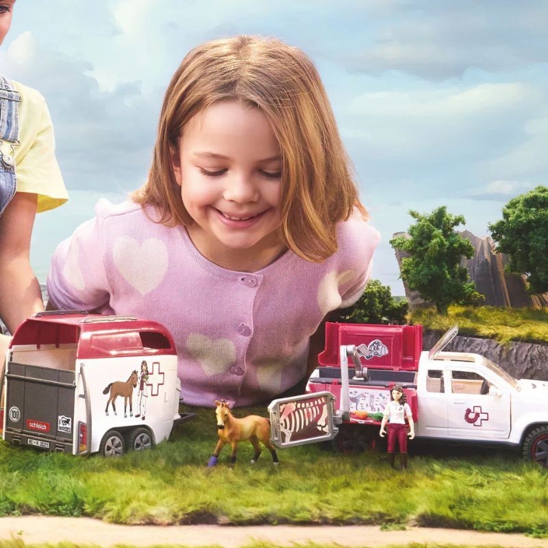 Schleich Horse Club Mobile Tierärztin mit Anhänger