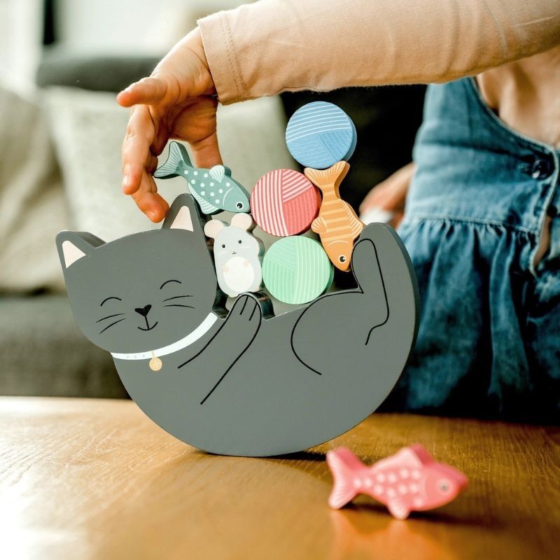 Balancier und Stapelspiel Katze